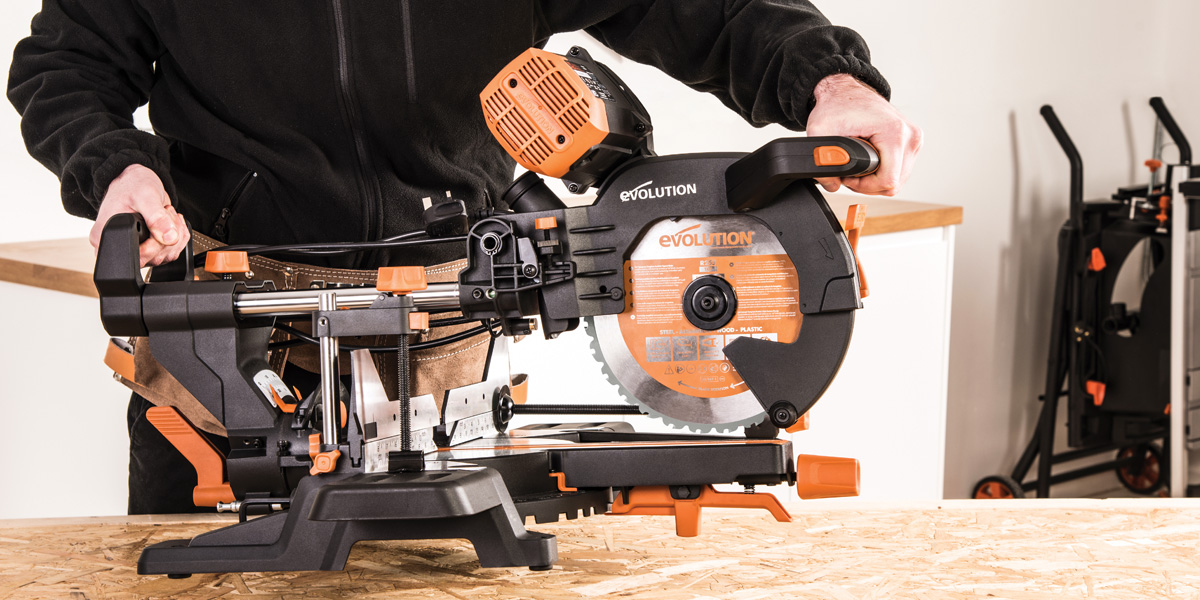 mitre saw with rear carry handle